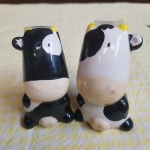 Salt & Pepper Shakers